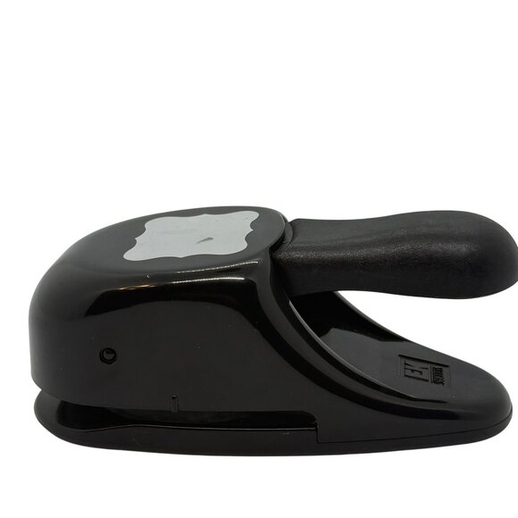 Stampin Up! Decorative Label Paper Punch Rare Ruffled Square Whale Tale - Picture 2 of 4